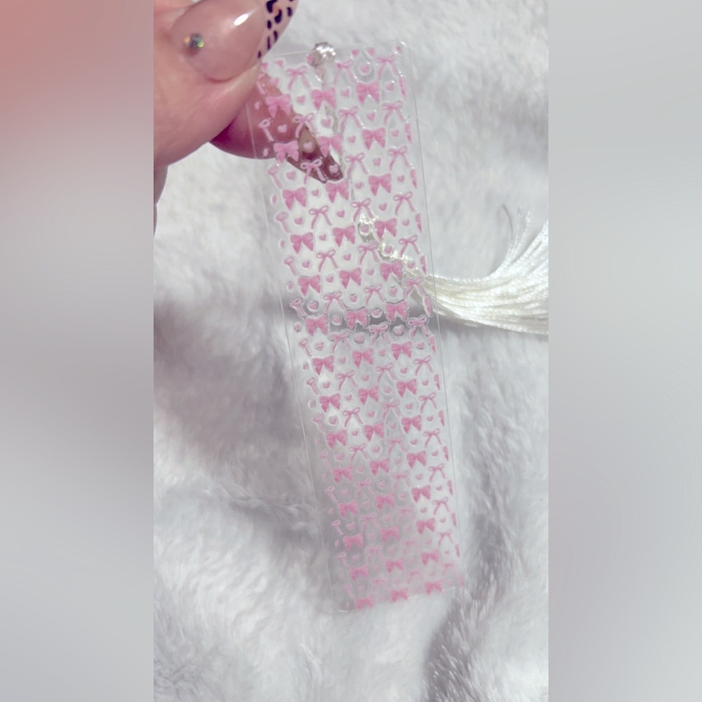 2 bows n hearts bookmark